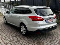 Gebraucht Ford Focus Titanium 120 PS (88 kW) 2014 Polarsilber metallic Kombi