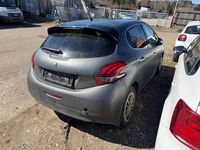 Gebraucht Peugeot 208 Allure 99 PS (72 kW) 2016 Silber Kleinwagen