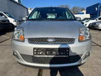 Gebraucht Ford Fiesta Ghia 80 PS (58 kW) 2007 Silber Kleinwagen