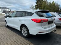 gebraucht Ford Focus Turnier 1.5 TDCI Titanium Aut Navi/LED/AHK