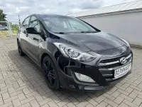 Gebraucht Hyundai i30 Life Plus 101 PS (74 kW) 2017 Schwarz Limousine