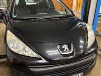 Gebraucht Peugeot 207 CC Access 95 PS (69 kW) 2009 Schwarz Cabrio