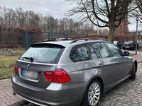 Gebraucht BMW 320 170 PS (125 kW) 2009 Grau Kombi