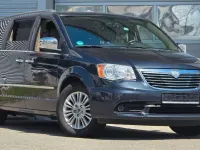 Usata Lancia Voyager Gold 178 CV (130 kW) 2013 Grigio Monovolume