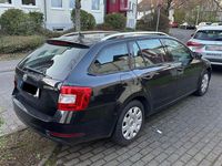 Gebraucht Skoda Octavia Ambition 150 PS (110 kW) 2014 Schwarz Kleinwagen