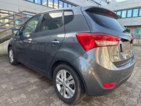 Gebraucht Hyundai ix20 Style 125 PS (91 kW) 2012 Grau Kleinwagen