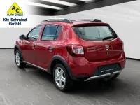 Gebraucht Dacia Sandero Prestige 90 PS (66 kW) 2015 Rot Limousine