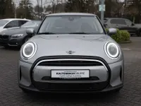 Używany Mini Cooper Essential 136 KM (100 kW) 2024 Srebrny Hatchback