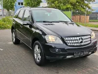 Gebraucht Mercedes ML320 224 PS (164 kW) 2006 Schwarz SUV