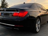 Gebraucht BMW 750L 449 PS (330 kW) 2015 Schwarz Limousine