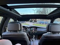 Gebraucht BMW 525 M Sport 197 PS (144 kW) 2009 Grau Kombi