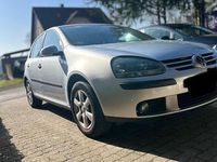 Gebraucht VW Golf IV 75 PS (55 kW) 2004 Silber Limousine