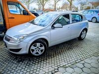 Gebraucht Opel Astra Edition 116 PS (85 kW) 2009 Silber Kleinwagen