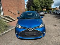 Gebraucht Toyota Yaris Comfort 99 PS (72 kW) 2015 Blau Limousine