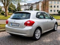 Gebraucht Toyota Auris 124 PS (91 kW) 2009 Gold Kleinwagen