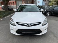 Gebraucht Hyundai i30 Classic 109 PS (80 kW) 2012 Weiß Limousine