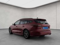Gebraucht Ford Focus ST-Line 155 PS (114 kW) 2024 Fantasticrot metallic Kombi
