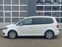Gebraucht VW Touran Style 105 PS (77 kW) 2012 Candyweiã? Van / Kleinbus