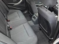 Gebraucht BMW 320 184 PS (135 kW) 2013 Schwarz Kombi