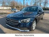 Gebraucht Mercedes E400 Avantgarde 330 PS (242 kW) 2020 Blau Limousine
