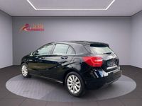 Gebraucht Mercedes 180 Style 109 PS (80 kW) 2015 Schwarz Limousine