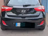Gebraucht Hyundai i30 Classic 99 PS (72 kW) 2015 Schwarz Limousine