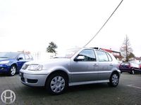 Gebraucht VW Polo 60 PS (44 kW) 2001 Silber metallic Kleinwagen