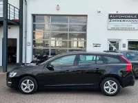 Gebraucht Volvo V60 Business Edition 163 PS (119 kW) 2015 Schwarz Kombi
