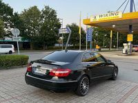 Gebraucht Mercedes E300 231 PS (169 kW) 2012 Schwarz Limousine