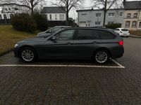 Gebraucht BMW 318 Advantage 136 PS (100 kW) 2017 Grau Kombi