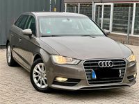 Gebraucht Audi A3 Attraction 184 PS (135 kW) 2014 Braun Limousine