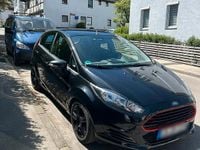 Second-hand Ford Fiesta 86 CP (63 kW) 2015 Negru Hatchback