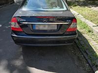 Gebraucht Mercedes E220 170 PS (125 kW) 2007 Schwarz Limousine