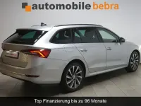 Gebraucht Skoda Octavia Ambition 150 PS (110 kW) 2022 Brilliant silber Kombi