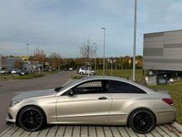 Gebraucht Mercedes E250 211 PS (155 kW) 2014 Beige Coupé