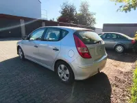 Gebraucht Hyundai i30 Edition 109 PS (80 kW) 2011 Silber Limousine