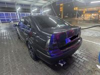 Gebraucht VW Bora Basis 116 PS (85 kW) 2003 Schwarz Limousine