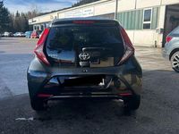 Gebraucht Toyota Aygo x-style 72 PS (52 kW) 2020 Grau Kleinwagen