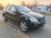 Gebraucht Mercedes ML320 224 PS (164 kW) 2005 Schwarz SUV