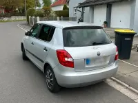 Gebraucht Skoda Fabia 60 PS (44 kW) 2012 Silber Kleinwagen