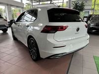 Gebraucht VW Golf VIII Move 150 PS (110 kW) 2024 Weiß Kleinwagen