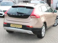 Gebraucht Volvo V40 CC Basis 114 PS (83 kW) 2013 Braun Kombi