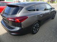 Gebraucht Ford Focus Titanium 125 PS (91 kW) 2024 Magnetic grau met. (metallic) Kombi