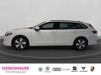 Gebraucht VW Passat Basis 150 PS (110 kW) 2025 Weiss Kombi
