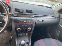 Gebraucht Mazda 3 Active 109 PS (80 kW) 2005 Titanium grey Limousine