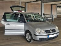 Gebraucht VW Polo 64 PS (47 kW) 2004 Silber Kleinwagen