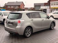 Gebraucht Toyota Verso Life 147 PS (108 kW) 2013 Grau Van / Kleinbus