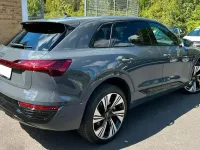 Gebraucht Audi Q8 e-tron Advanced 300 kW (408 PS) 2023 Grau SUV