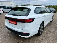 Gebraucht VW Passat 150 PS (110 kW) 2025 Weiß Kombi