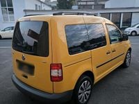 Second-hand VW Caddy 105 CP (77 kW) 2006 Galben Monovolum